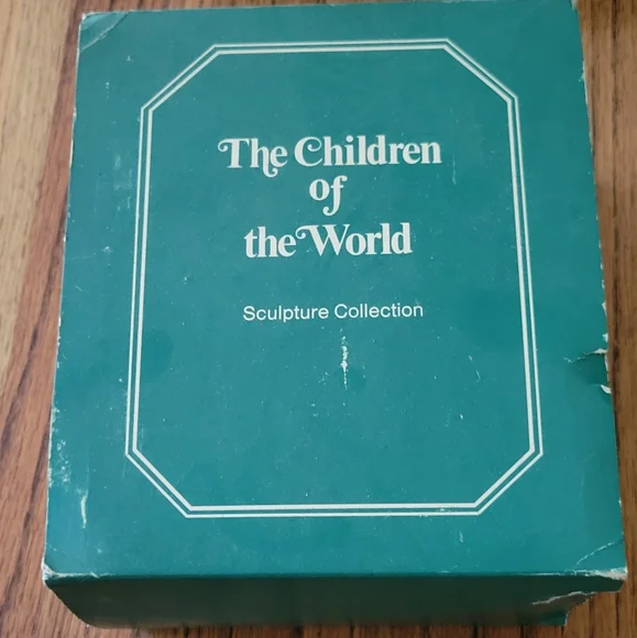 Franklin Mint Children of the World Figurines - Picture 1 of 12
